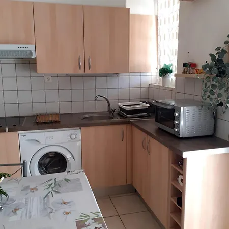 Apartament En Rez De Jardin